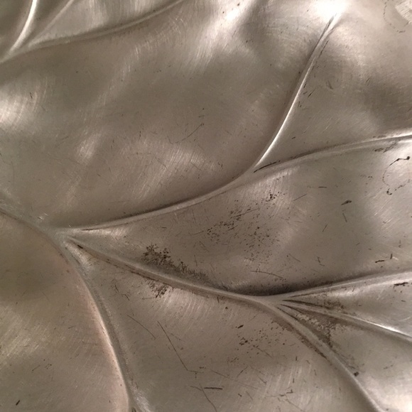 PEWTAREX Pewter Silvertone leaf candy dish or serving dish - Picture 5 of 5